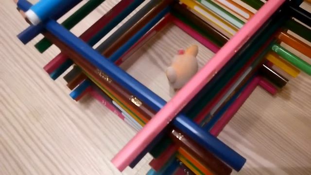 Колодец из карандашей смотреть онлайн