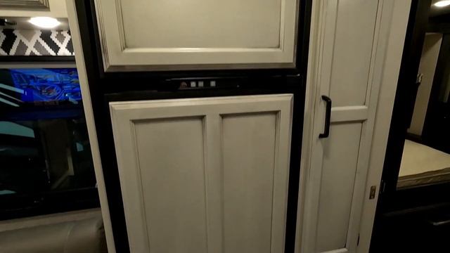 Лучший компактный автодом Интеграл | Интеграл кемпер | Компактный и функциональный автодом смотреть онлайн