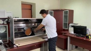 Зонт вытяжной из нержавеющей  стали с жироуловителем