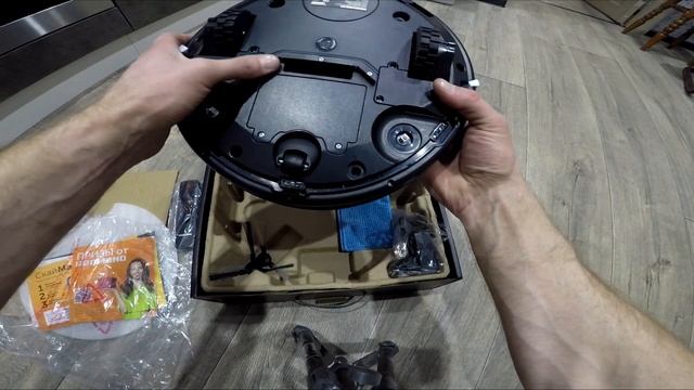 Робот пылесос REDMOND RV-R280 смотреть онлайн