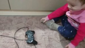 Что делать если сел аккумулятор на авто? Видео про машинки. Детская смекалка.