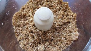 Яблочный крамбл с овсяными хлопьями