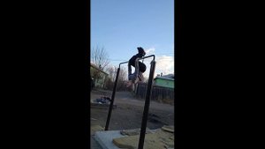 Топ 10 легких и зрелищных элементов на турнике