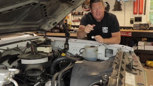 Why are Squarebody Trucks So Popular Now смотреть онлайн