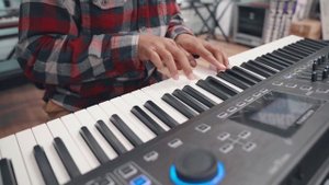 Kurzweil PC4 88-key Synthesizer Demo | Chuck Levin's
