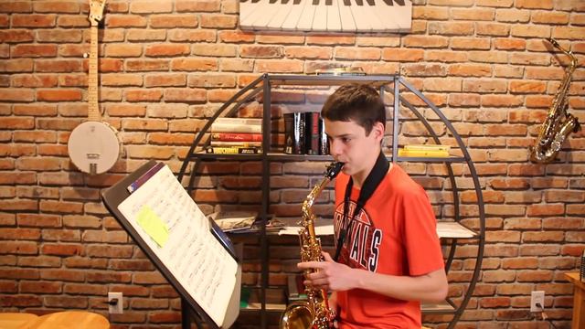 Chromatic Scale at 130 beats per minute. Scales and Arpeggios for C, F, and Bb minor(Eb pitch). смотреть онлайн