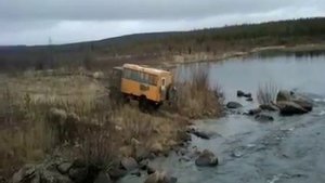 Охота и рыбалка .ГАЗ-66 .В брод !!!