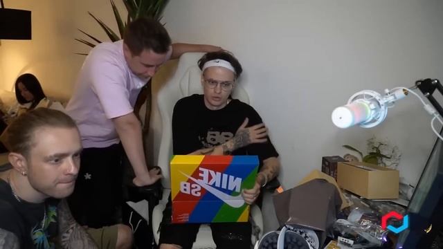 Что Литвин подарил Бустеру | Бустер и Литвин смотреть онлайн