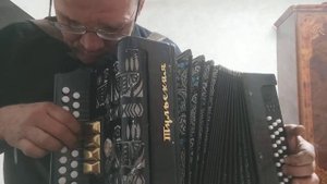 Продается ГАРМОНЬ Тульская 402 продажа до 10.04. читаем описание