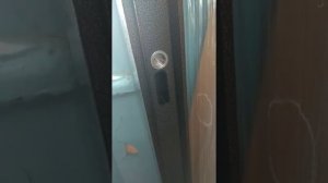 Обзор входной двери Аргус 61 Белый ясень увеличенная.mp4