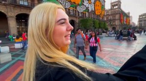 GRINGA VISITANDO LA CIUDAD DE MEXICO | ZOCALO