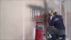 Резка бетона ручными резчиками