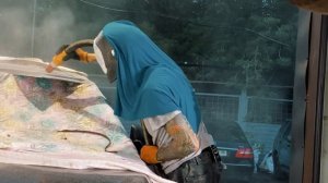 Volkswagen TOUAREG. Правильный ремонт рамки лобового стекла. Убираем жучки.