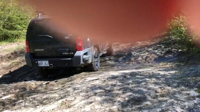 Nissan Xterra Pro domaine du Radar смотреть онлайн
