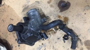 Термостат OM611 Мерседес 203 a6112000615, 6112000615