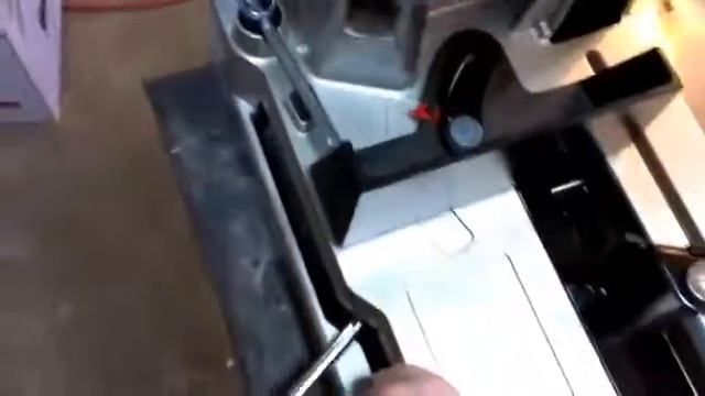 Máy cắt sắt kim loại Makita LC1230 giá rẻ смотреть онлайн