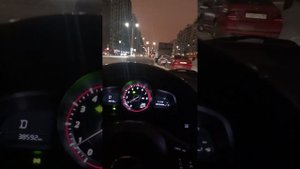 Приборная панель Mazda 3 BM в движении