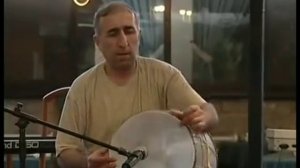 Виртуоз играет на барабане