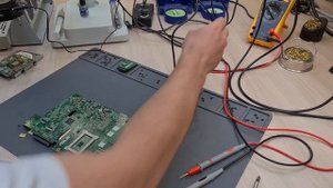 Asus K70AB не включается
