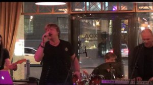 Валерий Стронский - LIFE концерт , "Останусь"