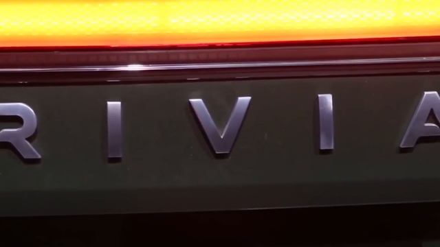 Ford F-150 lightning Vs Rivian R1T смотреть онлайн