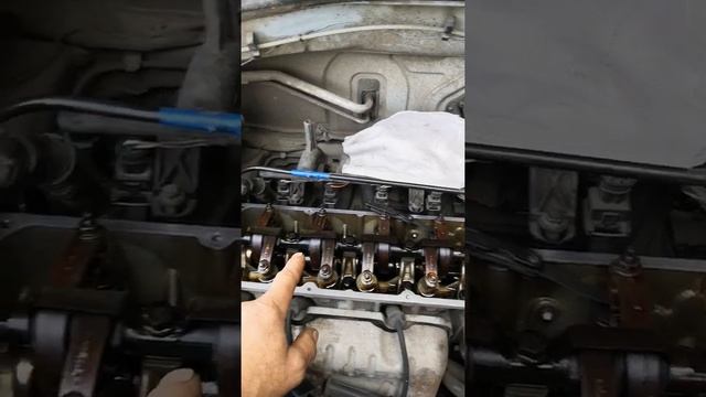Регулировка тепловых зазоров клапанов на РЕНО ЛОГАН 1,4л смотреть онлайн