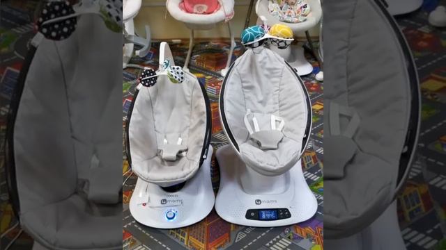 Різниця між 4moms Rockaroo та MamaRoo