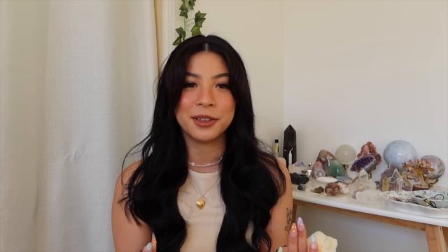 my crystal collection & their meanings ♡ 100+ pieces! (moldavite, malachite, rose quartz, + more) смотреть онлайн