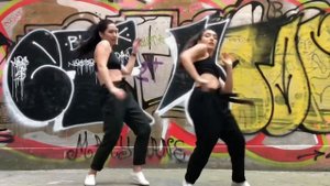 Кира Омельченко и Елизавета Караседо pachanga