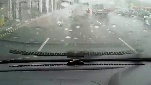 Heavy Rain scene captured by Black Vue Vehicle Black Box смотреть онлайн