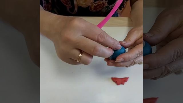 Урок 3. Лепим птичку из пластелина смотреть онлайн