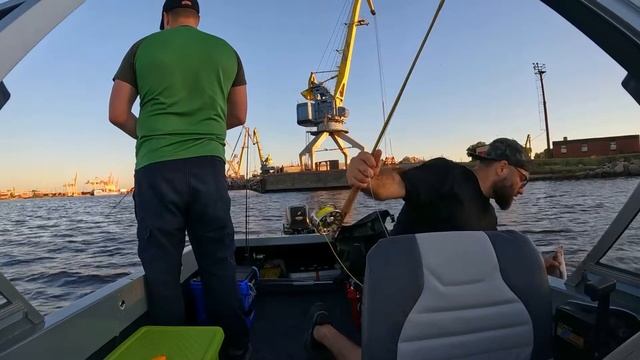 Лещ на нахлыст! смотреть онлайн