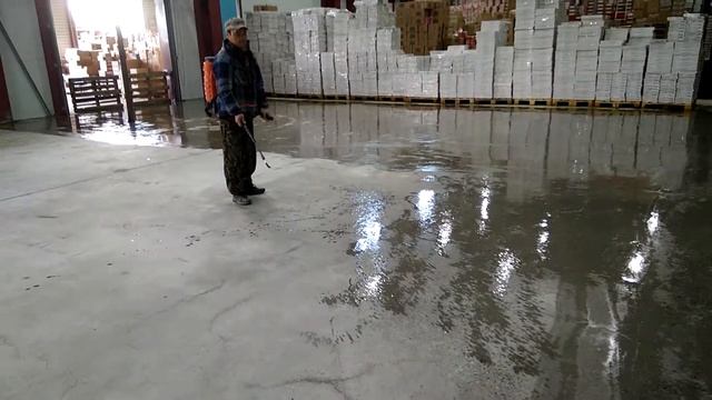 Обеспыливание бетонного пола