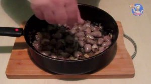 Куриные сердечки в сметанно сырном соусе! Как приготовить куриные сердечки! ВКУСНЯШКА