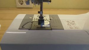 Онлайнтрейд.ру - Швейная машина Brother Universal 37s