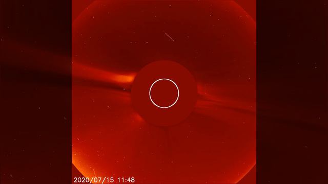 Солнечный ветер (2020-07, Июль, monthly time-lapse of the solar wind)