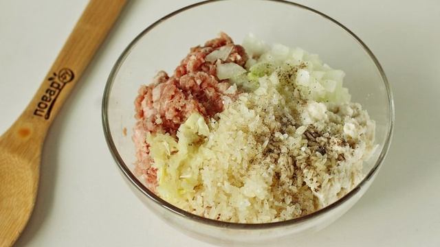 Тушеная капуста с ежиками