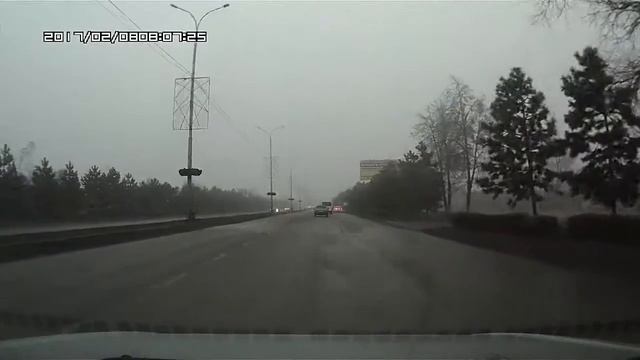 Приора на встречке. Осетия - Владикавказ. смотреть онлайн