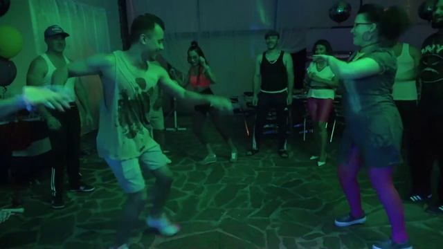 Ведущий Илья Добрынин юбилей Элина в стиле DISCO 90 е # 3 смотреть онлайн