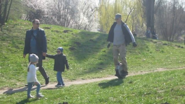 Моноколёса, минисегвей и самокат в Краснодарском Дендрарии смотреть онлайн