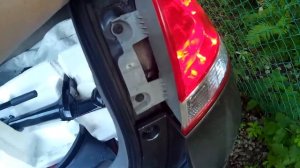 Honda Insight, замена задних светоотражателей на диодные