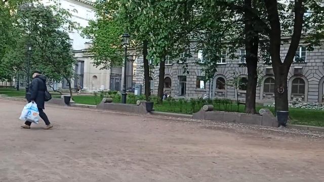 #сашакира #прогулка Каменноостровский проспект, от метро Горьковская до метро Петроградская