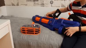 Обзор на бластер Nerf Titan