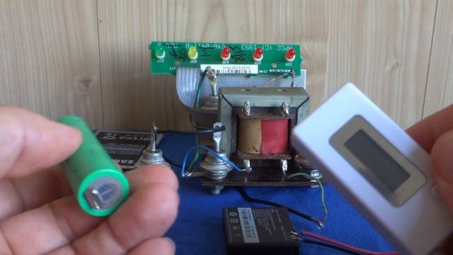 Литий ионный аккумулятор GTF Li ion с микро юсб зарядкой. Чем его лучше ЗАРЯЖАТЬ смотреть онлайн