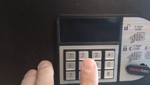 ??? Как открыть сейф