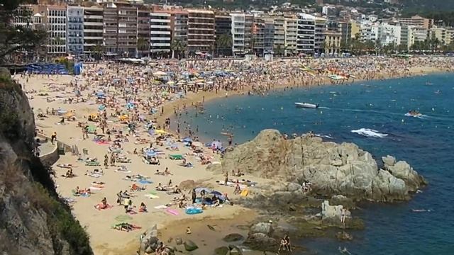 Путевые заметки.Ллорет-де-Мар,июль 2011.Центральный пляж смотреть онлайн