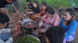 Amazing cooking and eating water snake grilled with chili recipe - Cooking skill