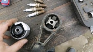 Замена сайлентблока верхней опоры Ситроен с5х7.