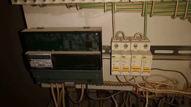 Меняю сгоревший автомат в ВРУ ОДН смотреть онлайн