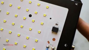 Светодиодный фонарь уличного освещения на 100W. Поставил на него датчик движения. Обзор